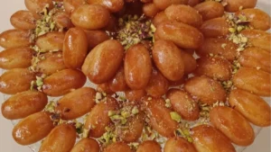 دلعي عيلتك بحلوى رموش الست الذهبية المذاق الفاخر في خطوات سهلة وبسيطة